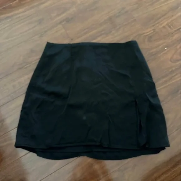 Sunday Best Black Mini Skirt - Picture 2 of 3